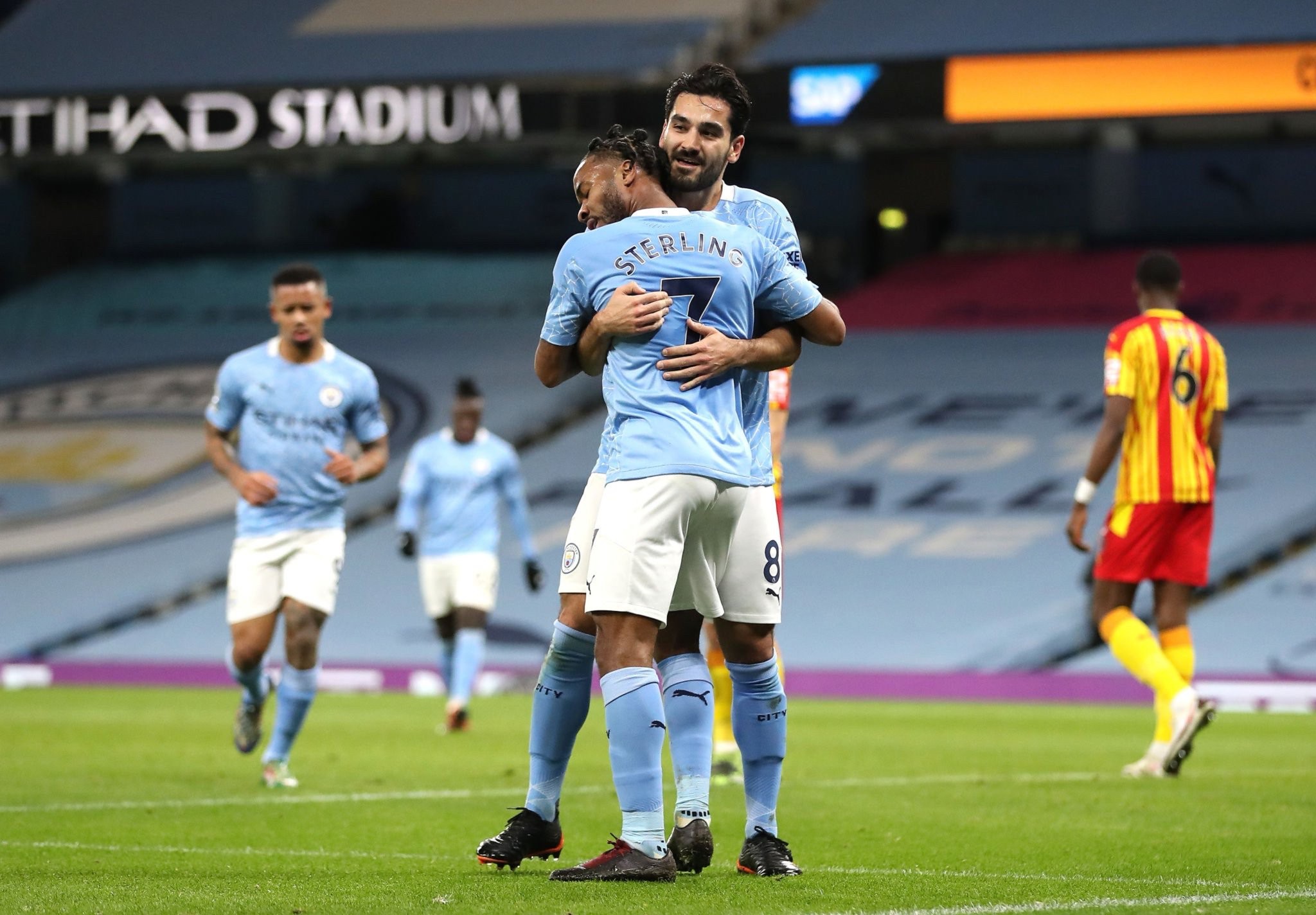 得特别关注 得特别关注